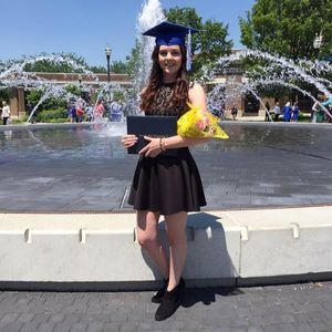 Meet your Posher, Alexis